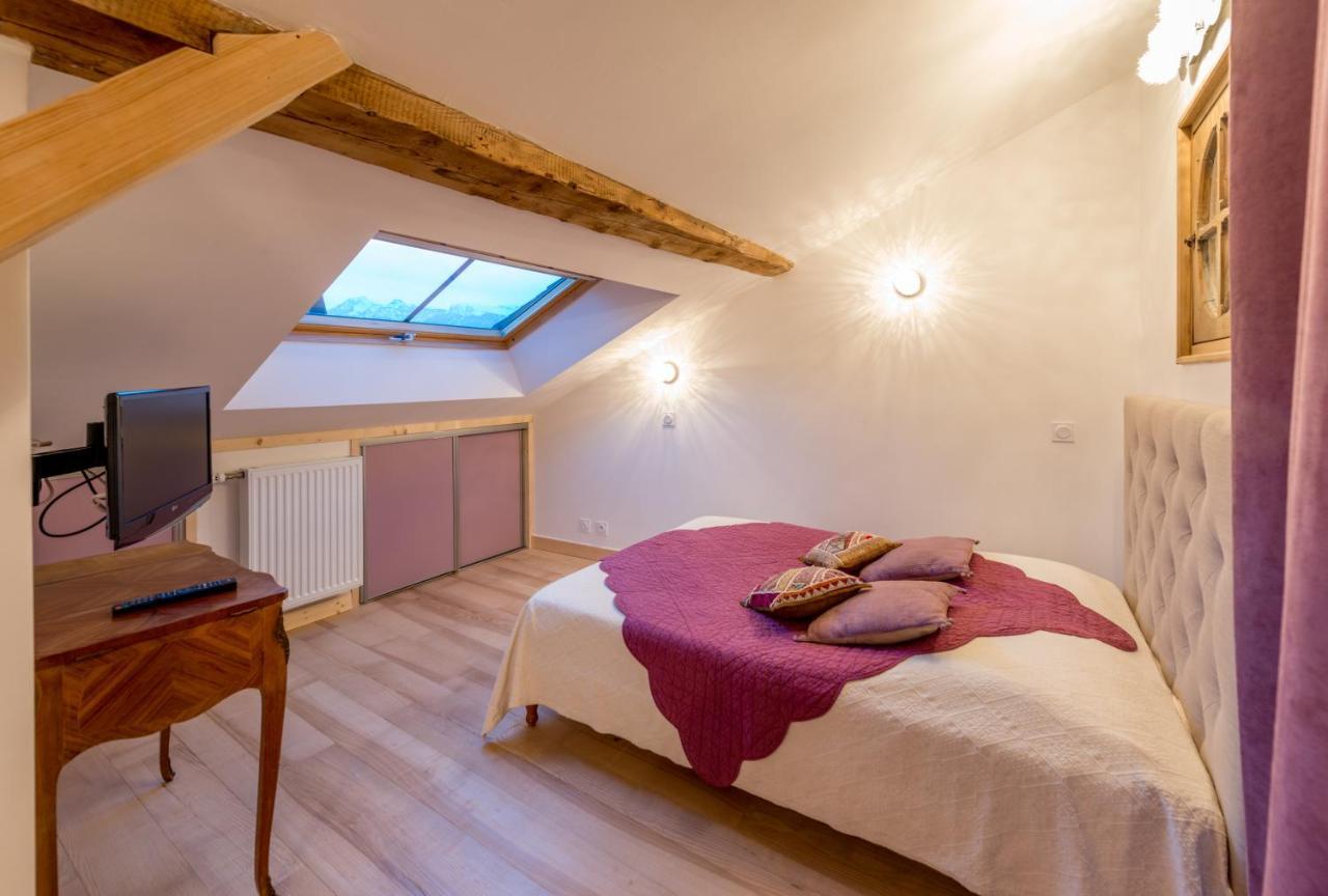 Au Cheval Blanc - Appartements Et Chambres D'Hotes Albertville Bagian luar foto