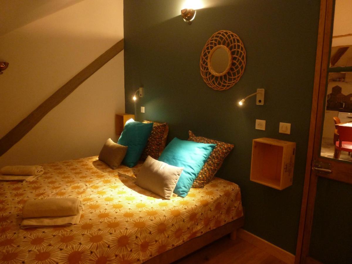 Au Cheval Blanc - Appartements Et Chambres D'Hotes Albertville Bagian luar foto