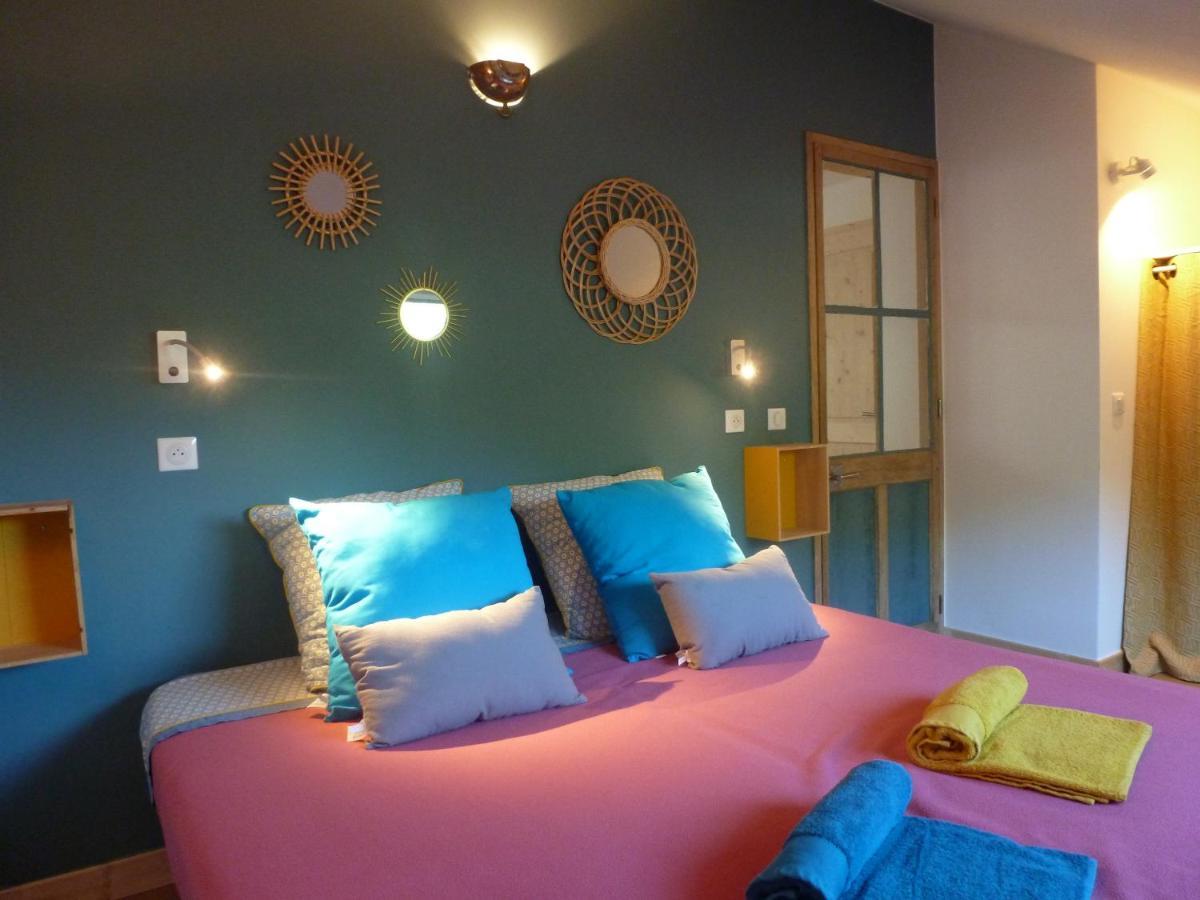 Au Cheval Blanc - Appartements Et Chambres D'Hotes Albertville Bagian luar foto