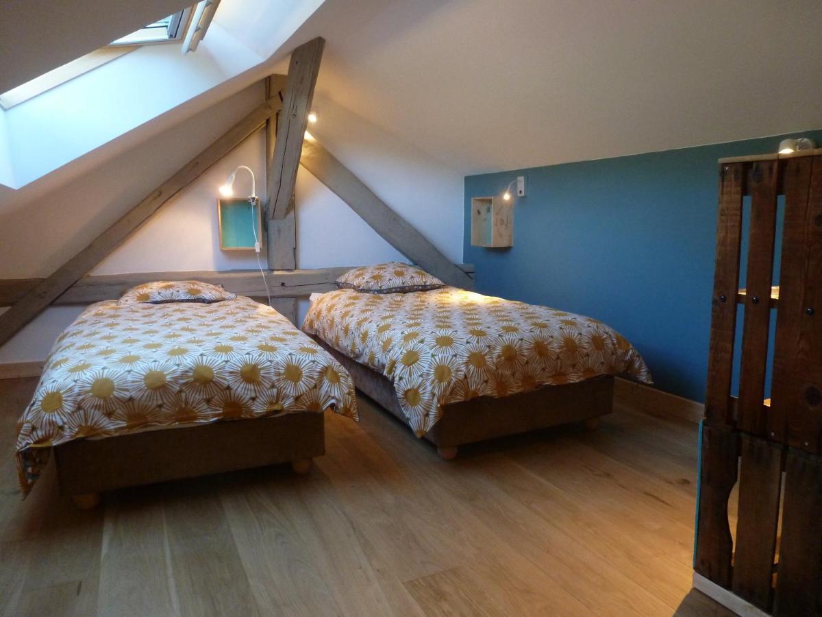 Au Cheval Blanc - Appartements Et Chambres D'Hotes Albertville Bagian luar foto