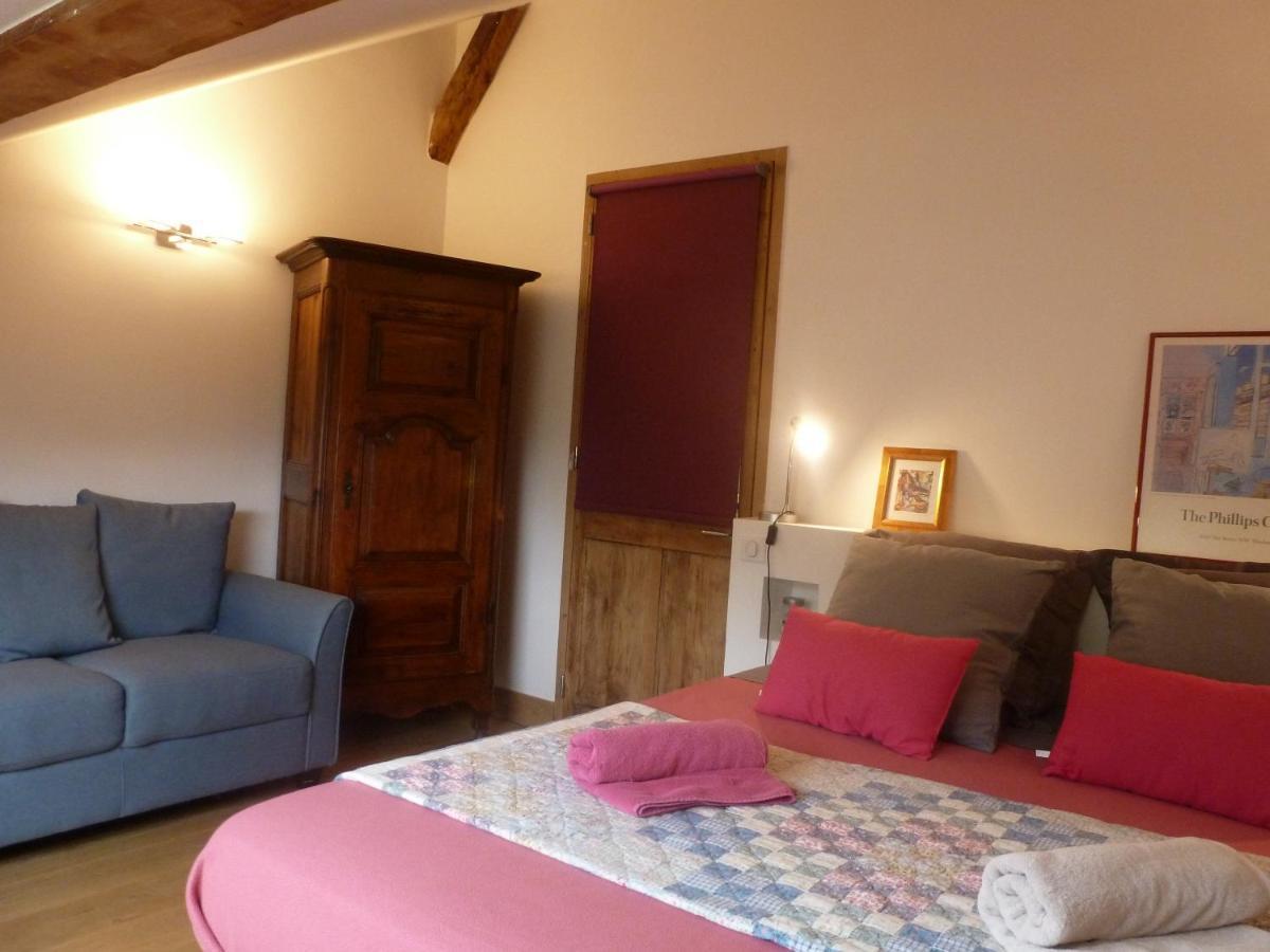 Au Cheval Blanc - Appartements Et Chambres D'Hotes Albertville Bagian luar foto