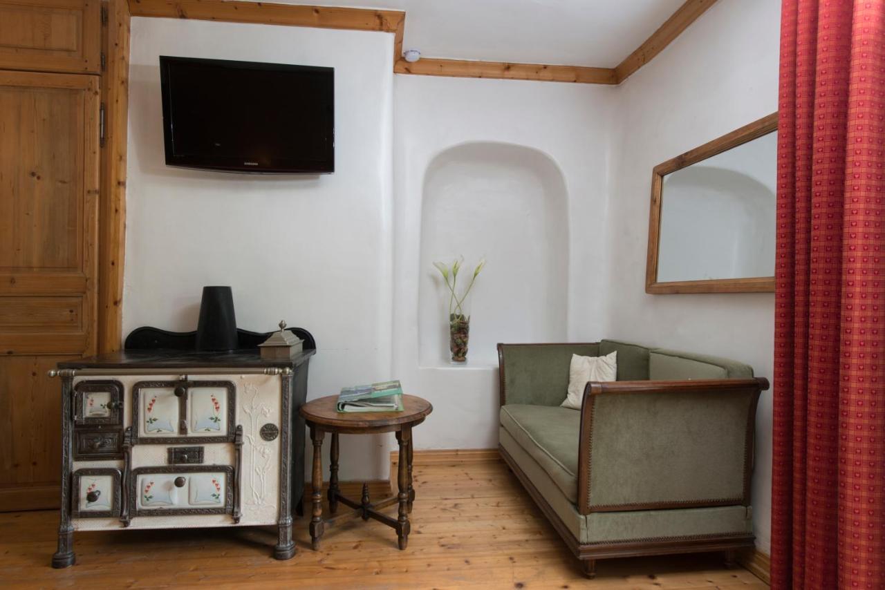 Au Cheval Blanc - Appartements Et Chambres D'Hotes Albertville Bagian luar foto
